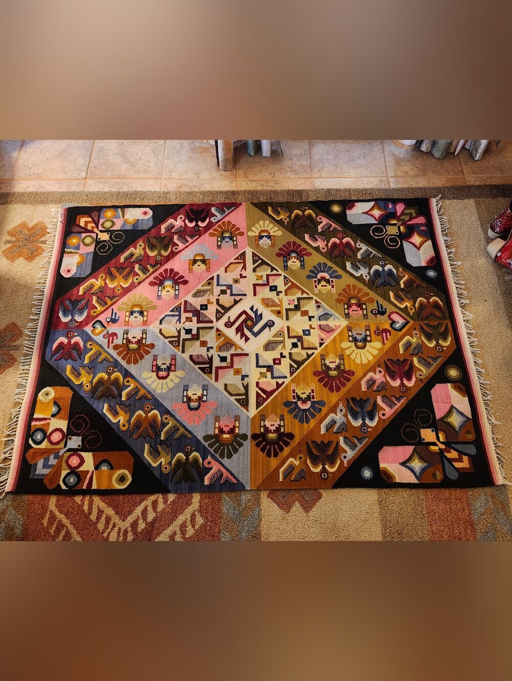 Peruvian 100% Wool Area Rug - Picture 4 of 5